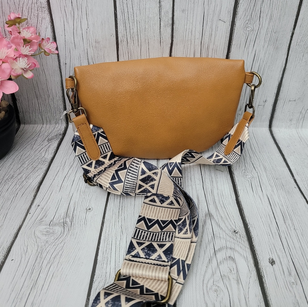 NWT Retro Sling Shoulder ,Chic Crossbody Bag - Picture 4 of 12